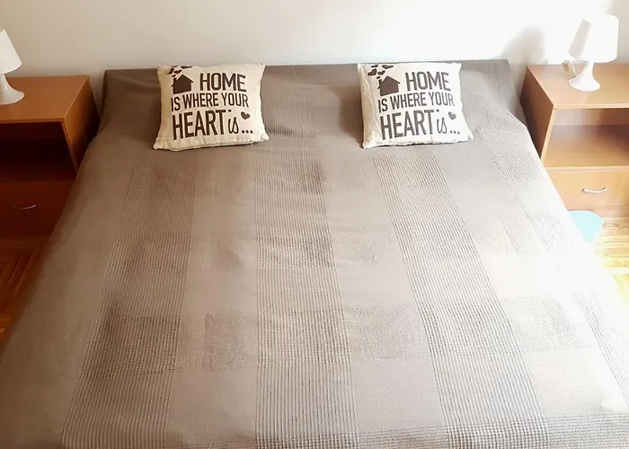 Old Town ,top Location, Brand New