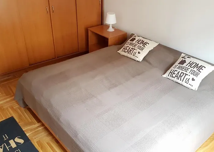 Old Town ,top Location, Brand New *